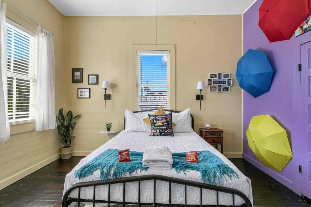 Friends Airbnb Themed 2Bed 2Bath Walkable To All Of Ybor Tampa Kültér fotó